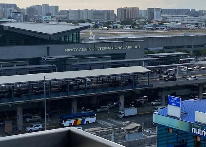 Runway Rest Condotel Accross Naia Terminal 3 Apartahotel Manila
